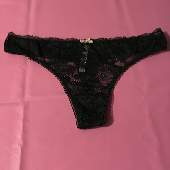 Victoria’s Secret panties - Picture 4 of 12